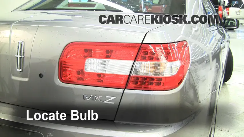 2010 Lincoln MKZ 3.5L V6 Éclairage Feu clignotant arrière (remplacer l'ampoule)